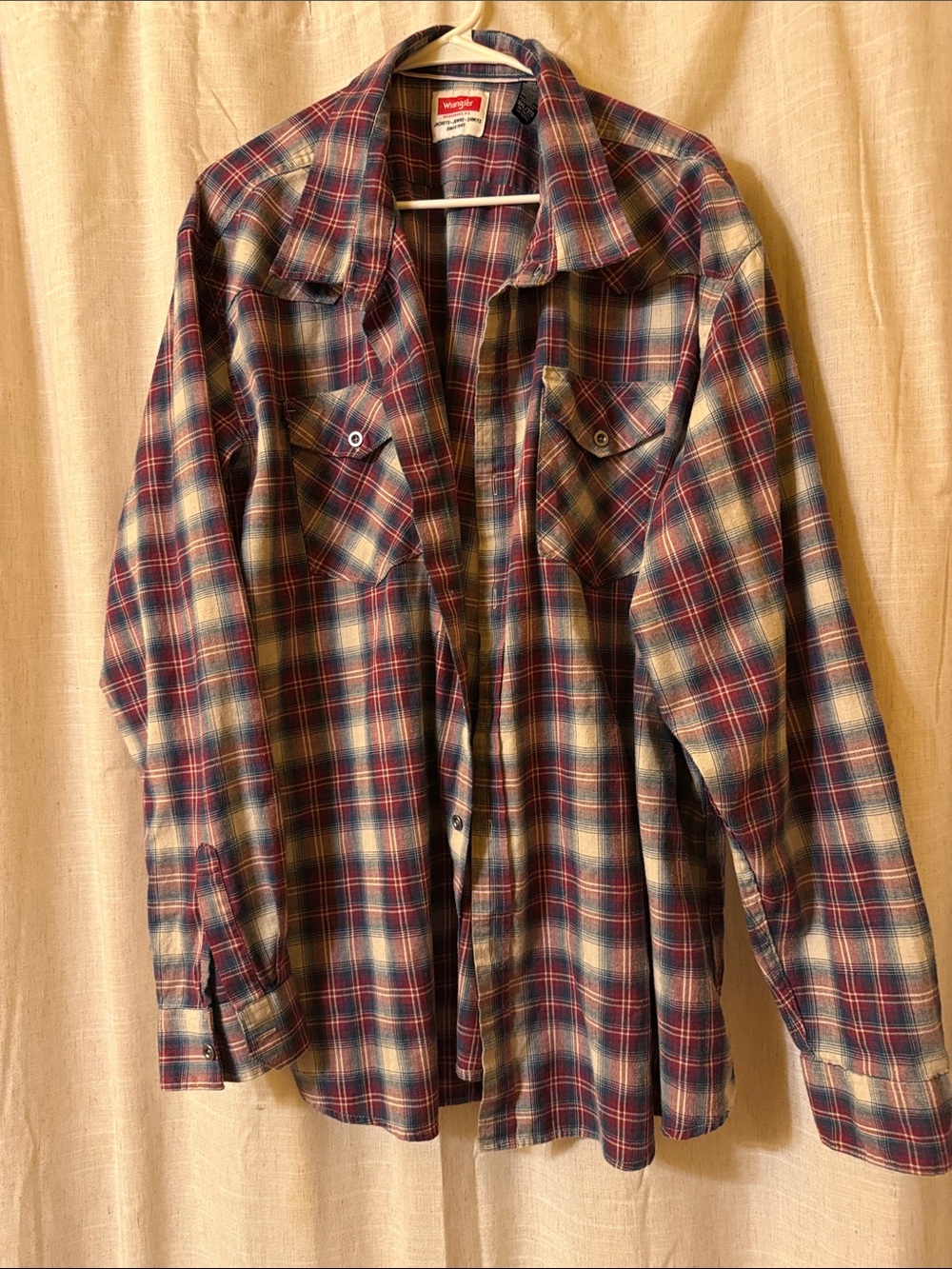Wrangler Red, Blue & Cream Plaid Long-Sleeve Button-Down Shirt
